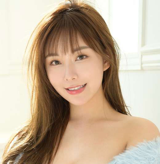 Erena (絵麗奈) Profile Photo